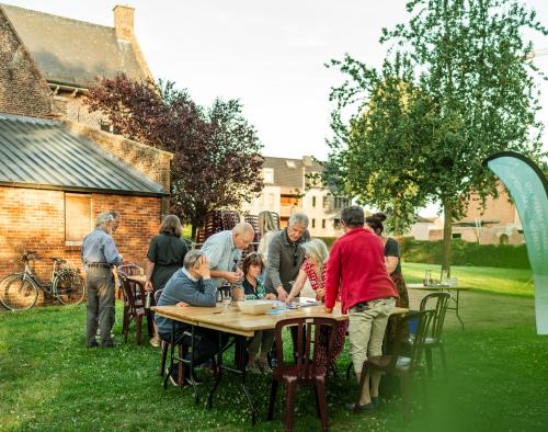 Burgers denken samen na over ideeën tijdens Klimaatmakers-workshop